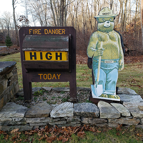 EDHQ Smokey Sign